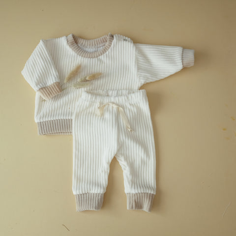 Conjunto Velour OFF WHITE-BEIGE. * (T.0-3 meses)